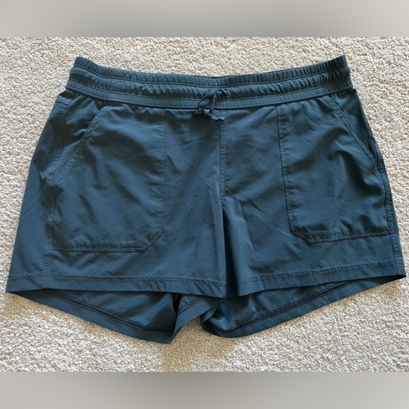 Kuhl Women’s Vantage Shorts - Picture 3 of 6